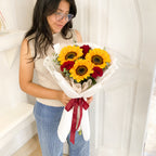 Ramo de girasoles con rosas